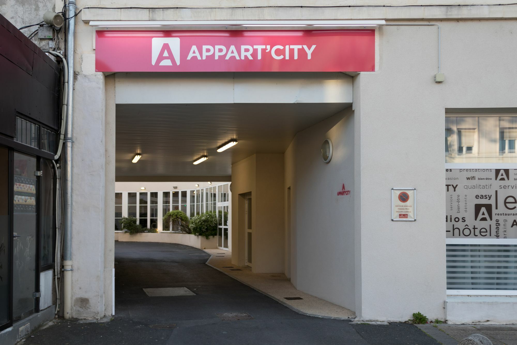 Appart'City Confort Niort Centre Aparthotel Luaran gambar